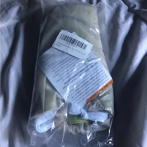 Oh Sunny green visor hat with carry on bag NWT - Picture 2 of 7